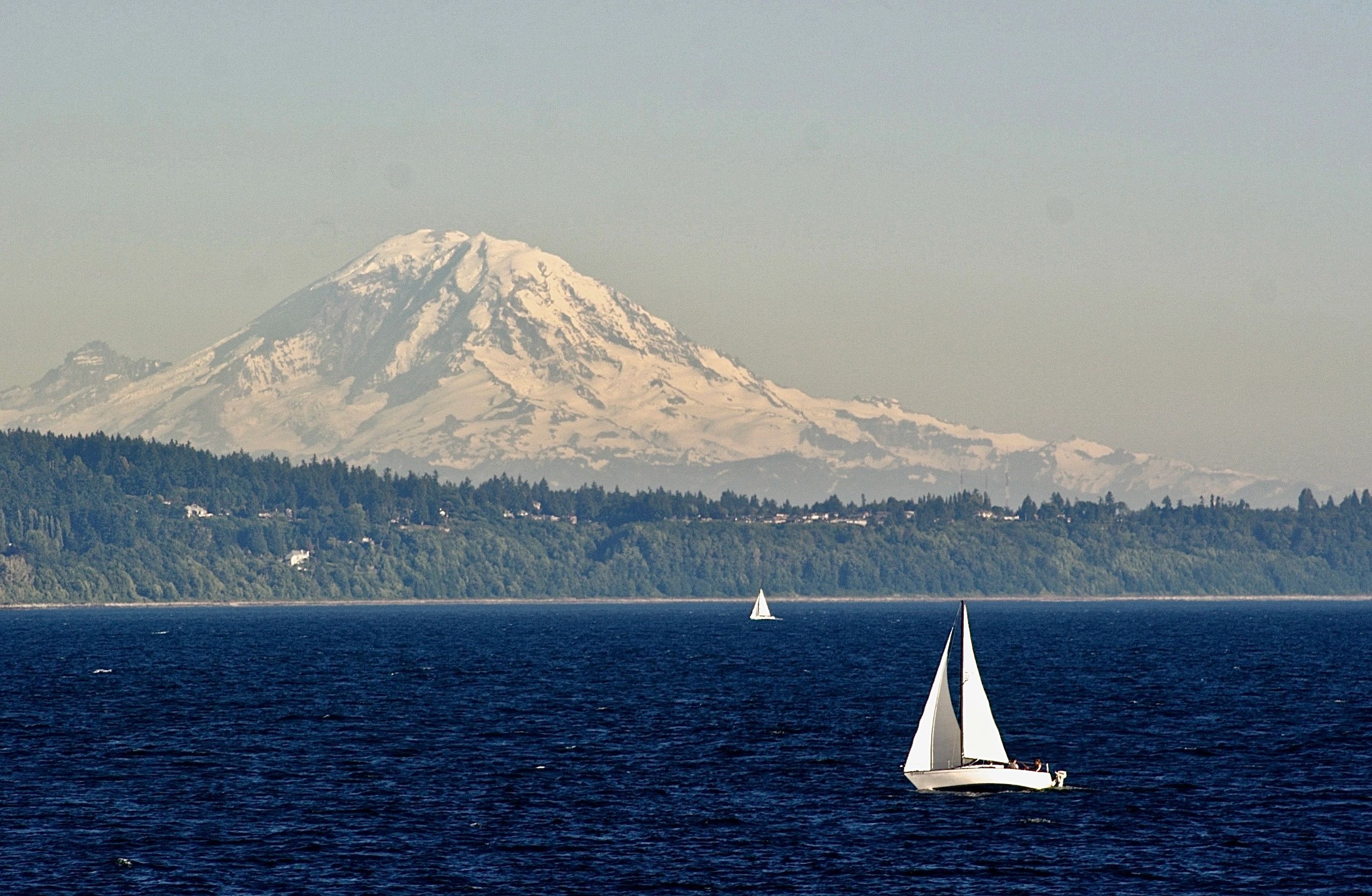 luxury yacht dining Puget Sound